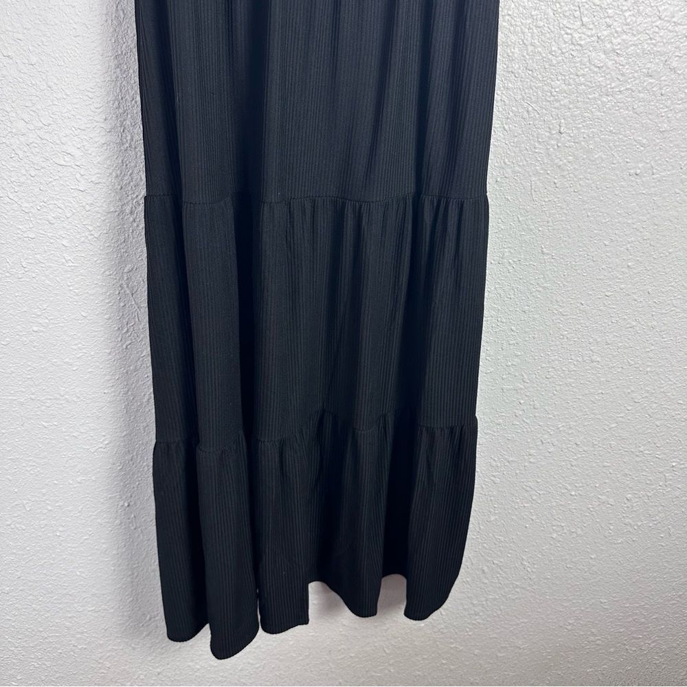 GILLI Elegant Black Sleeveless Dress - Picture 3 of 9